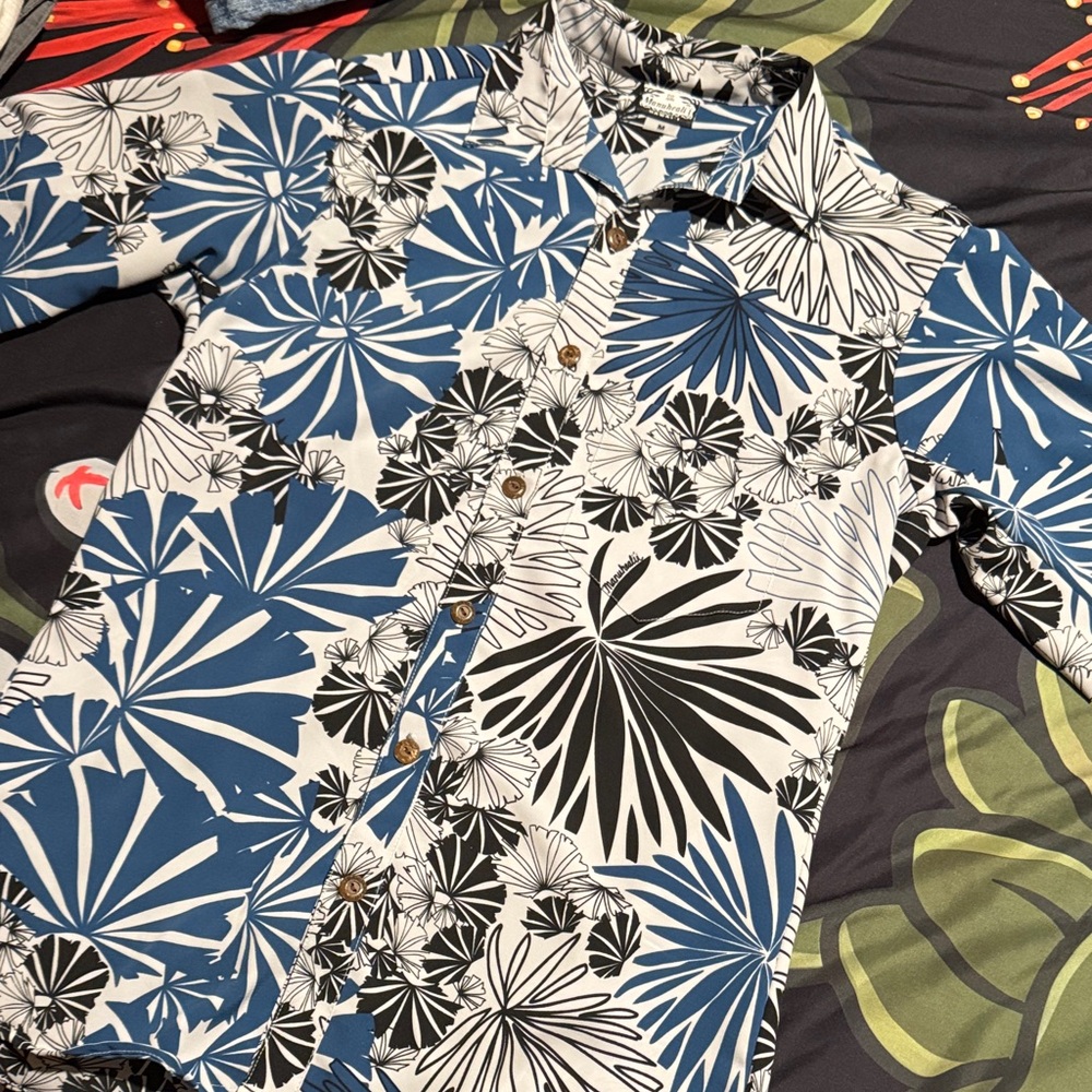 Manuhealii Blue and Black Botanical Shirt